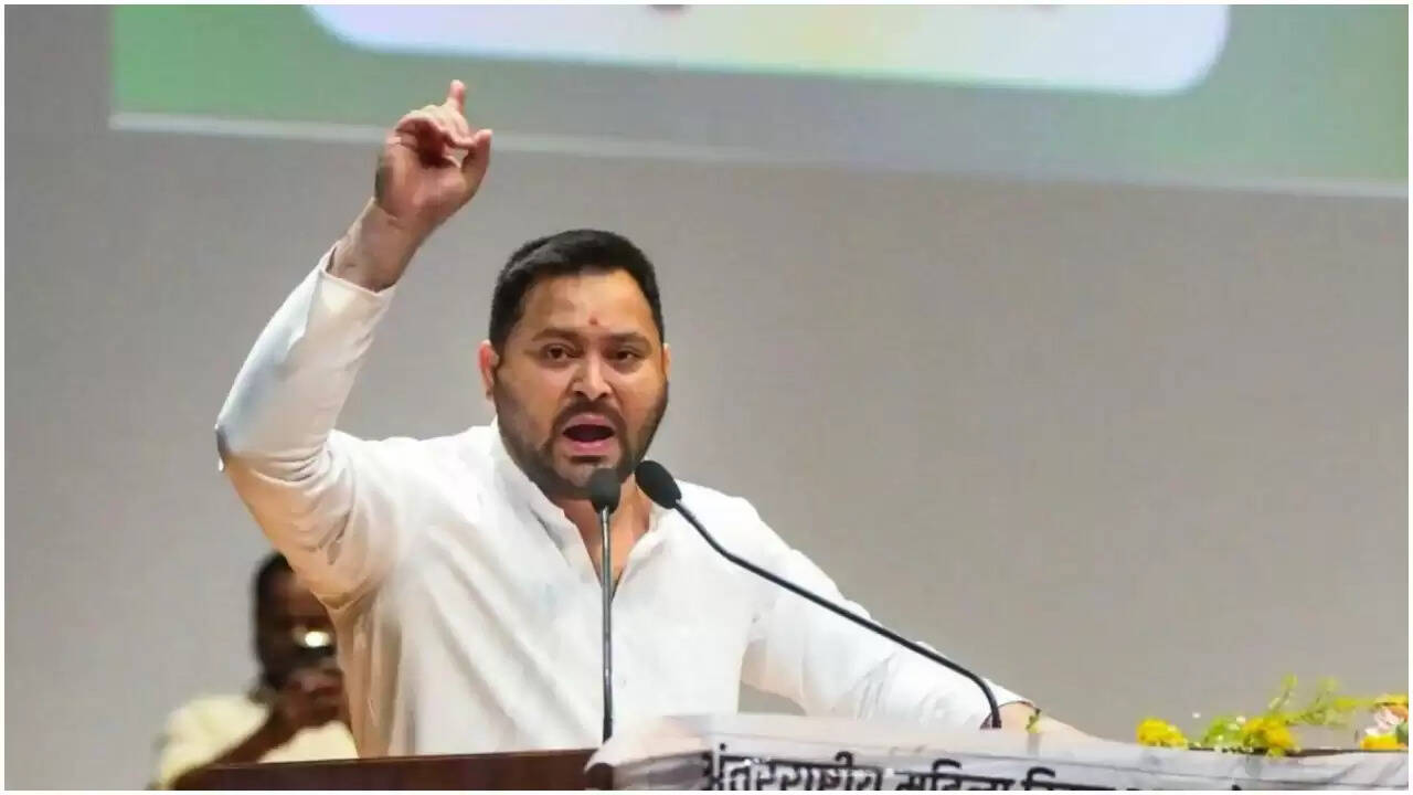 तेजस्वी यादव के खिलाफ FIR: पीएम मोदी पर विवादास्पद पोस्ट का मामला