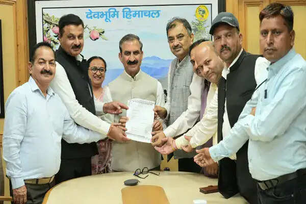 हिमाचल में पत्रकारों के लिए कल्याणकारी योजनाओं की मांग