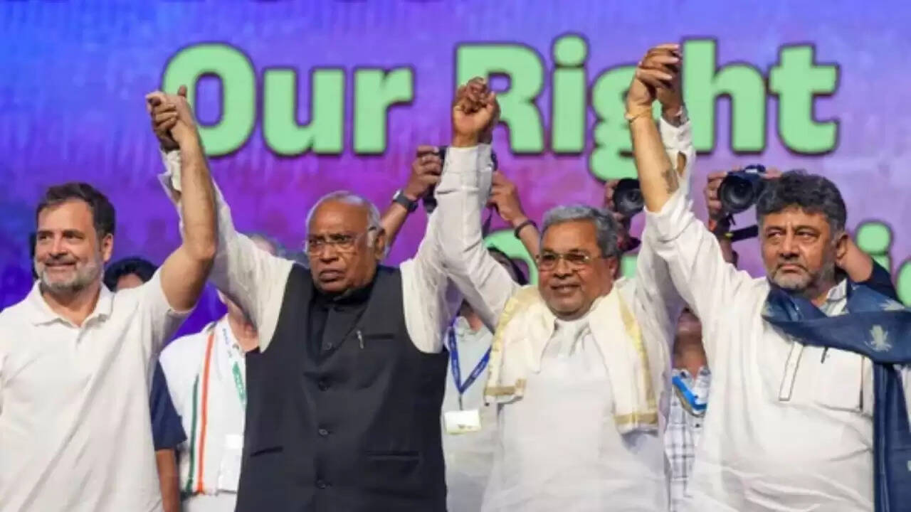 राहुल गांधी का चुनाव आयोग पर गंभीर आरोप: क्या है 'वोट चोरी मॉडल'?