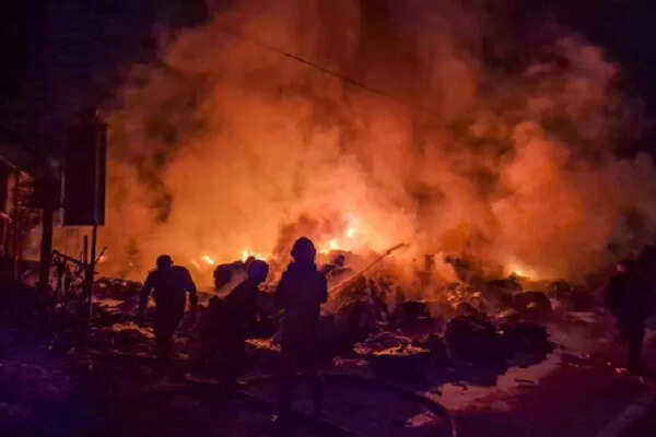 गोवा के नाइट क्लब में भीषण आग, 25 लोगों की जान गई