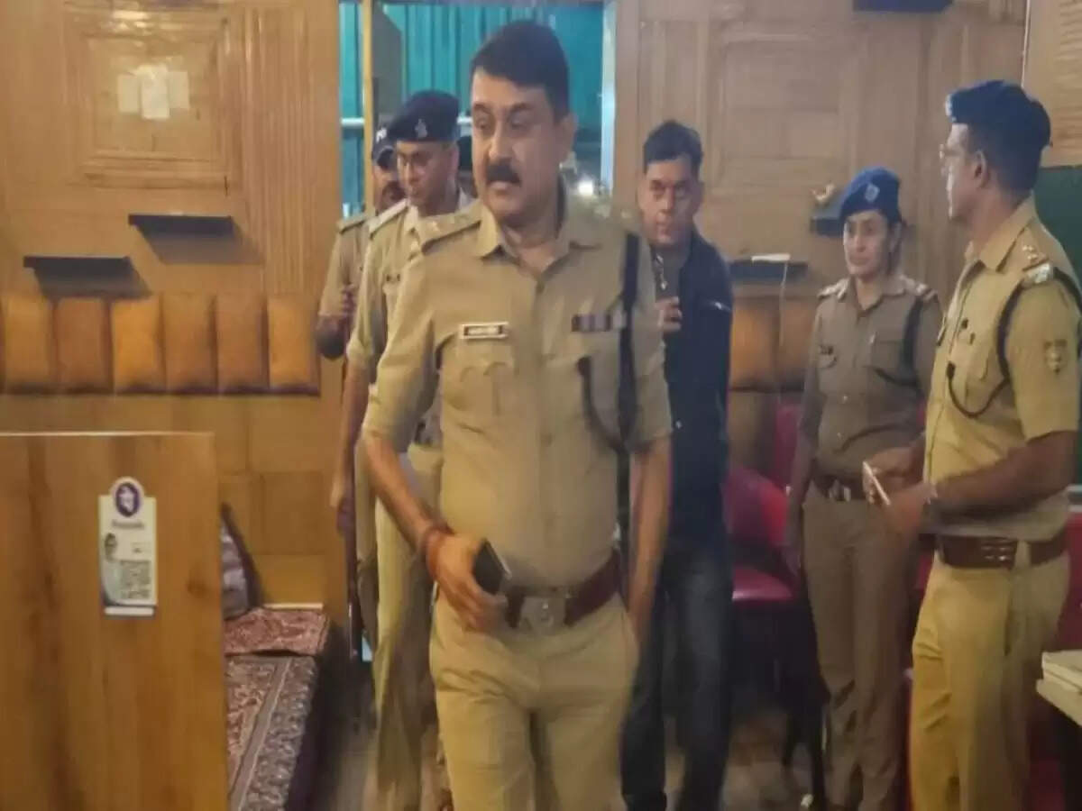 देहरादून में कारोबारी की हत्या: सौतेले भाई के दोस्त पर शक