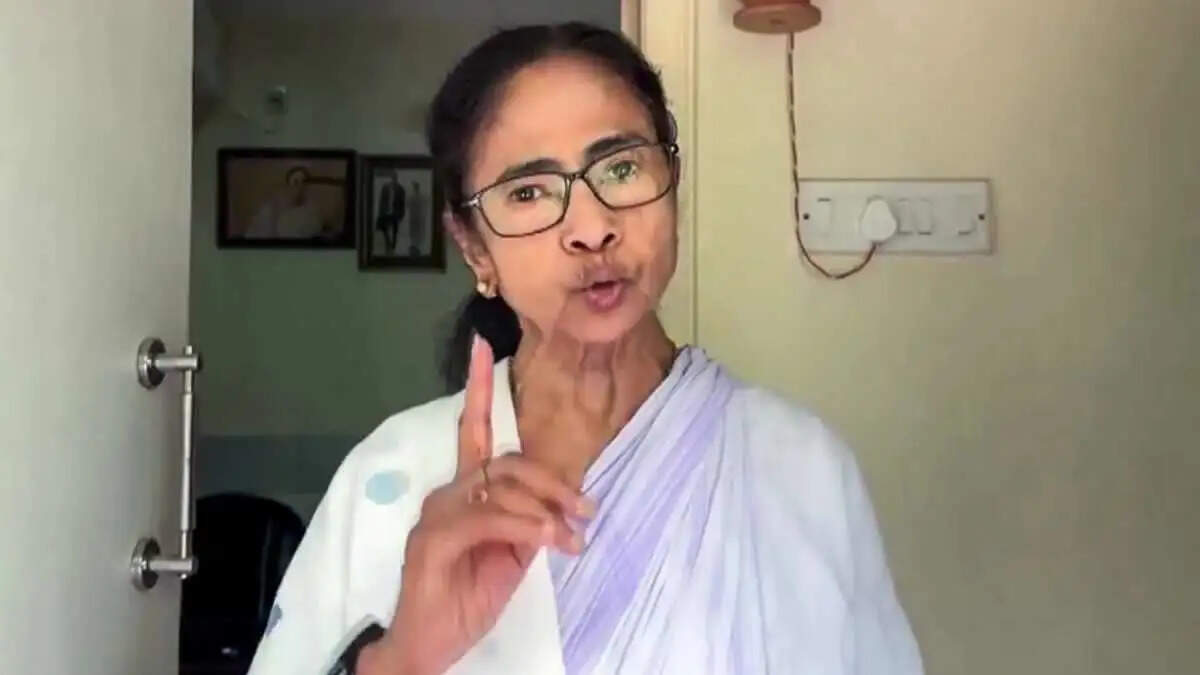 ममता बनर्जी ने चुनावी हार के बाद CEC को ठहराया जिम्मेदार, इस्तीफे से किया इनकार