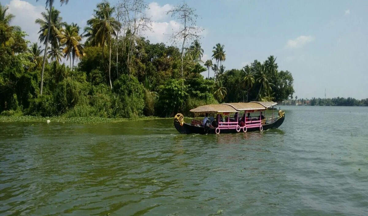 केरल में रोमांटिक छुट्टियों के लिए बेहतरीन स्थल