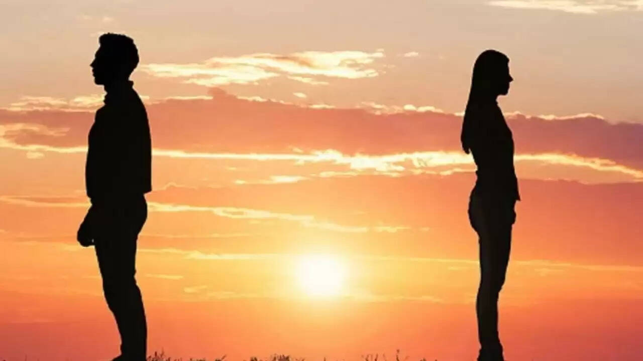 चीन में पूर्व मंगेतर से खर्च की वसूली का अनोखा मामला