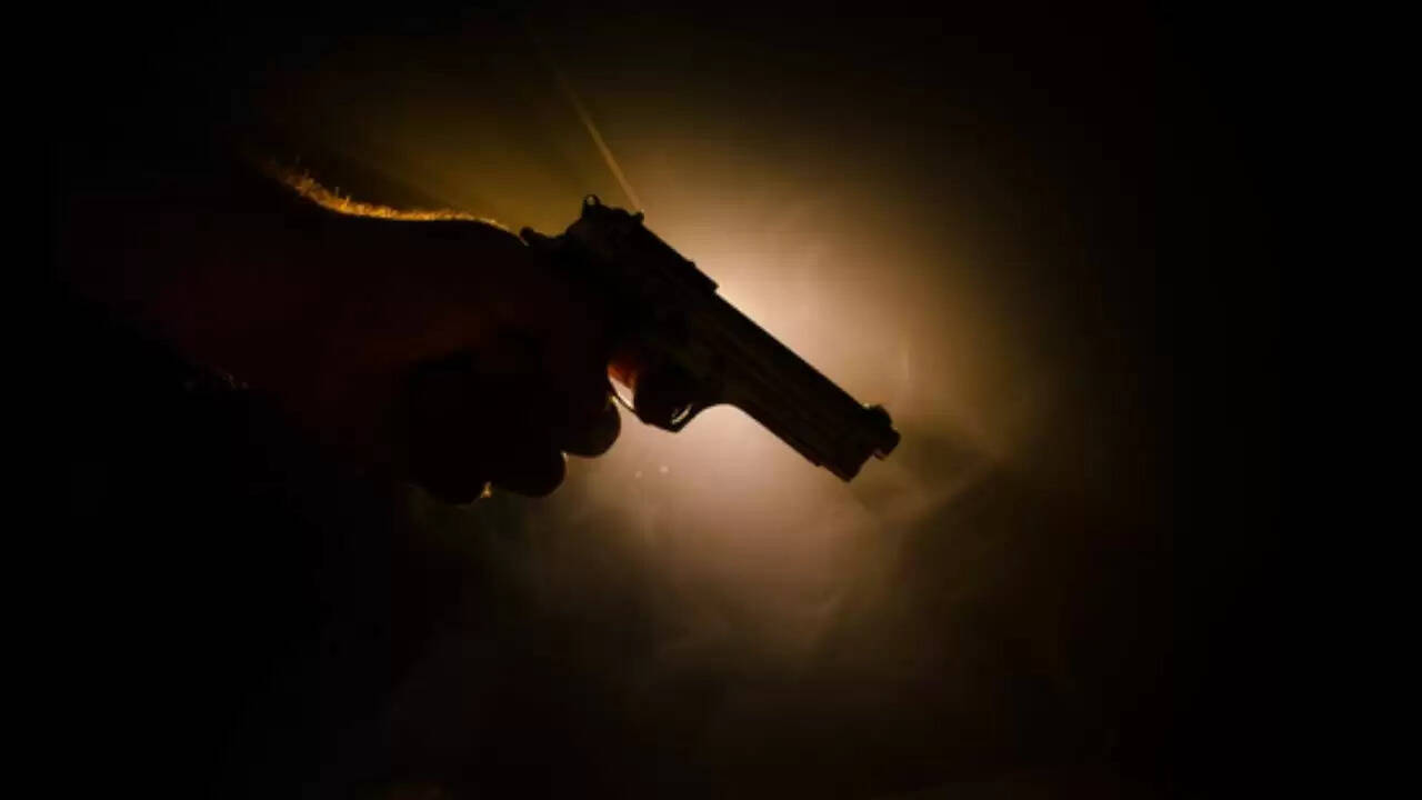 बदायूं आत्महत्या मामले में पुलिस ने फेसबुक से सुलझाई गुत्थी