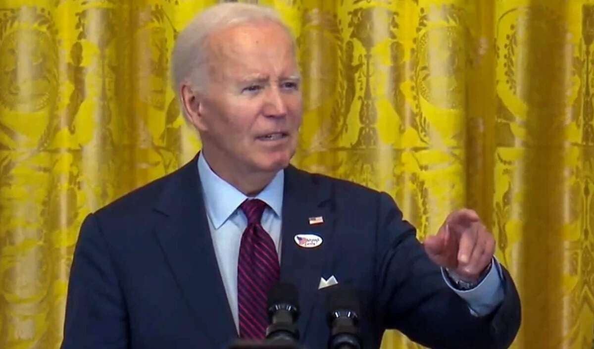 जो बाइडन की पारिवारिक तस्वीर ने सोशल मीडिया पर मचाई हलचल