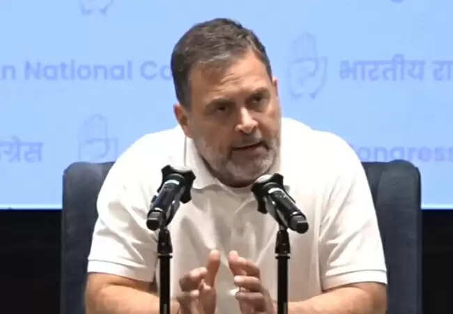 राहुल गांधी ने VB-G RAM G अधिनियम पर उठाए सवाल, मोदी सरकार पर लगाए गंभीर आरोप