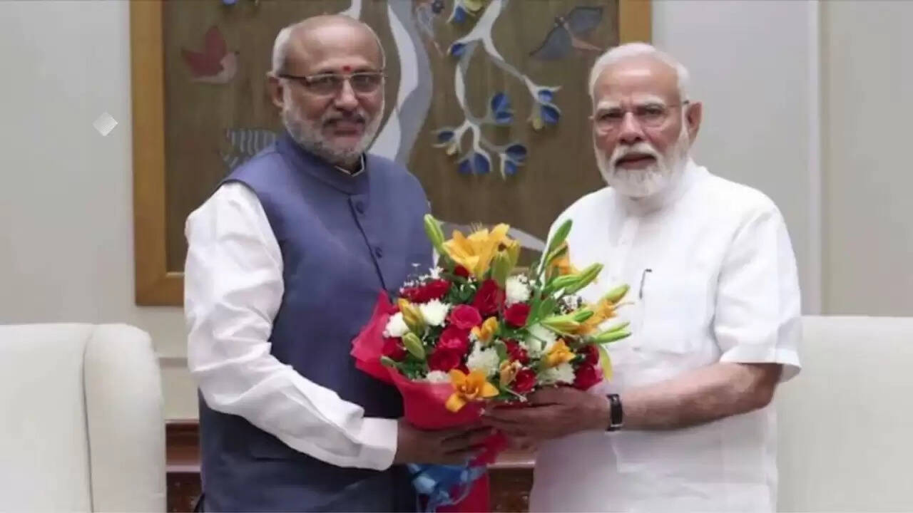 कौन हैं CP Radhakrishnan? NDA ने उपराष्ट्रपति पद के लिए किया नामांकित