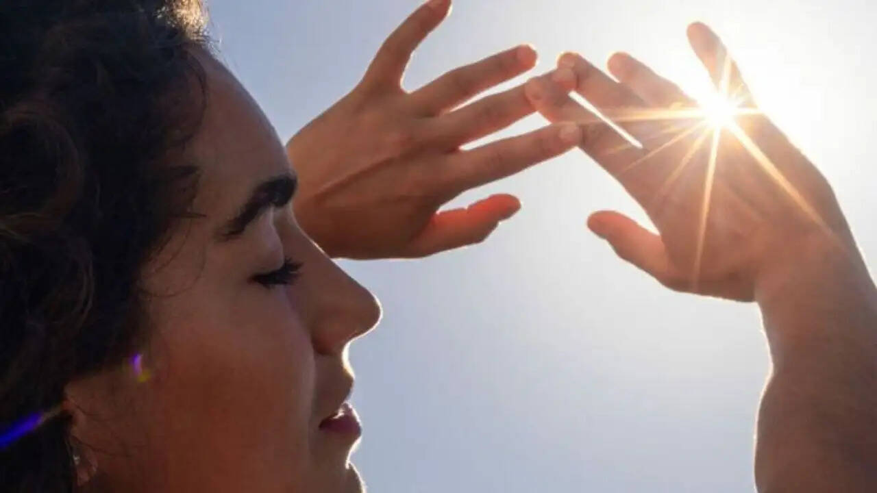 गर्मी में त्वचा की देखभाल के लिए आवश्यक टिप्स