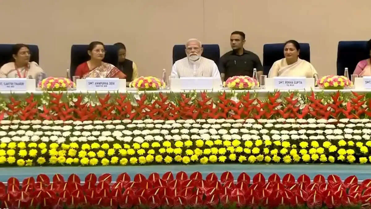 प्रधानमंत्री मोदी ने नारी शक्ति वंदन सम्मेलन में महिलाओं की भूमिका पर जोर दिया