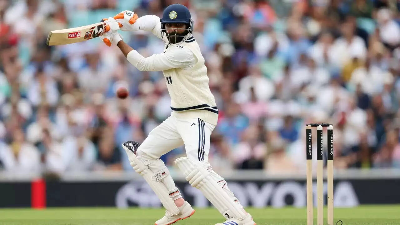 रविंद्र जडेजा ने टेस्ट क्रिकेट में नया कीर्तिमान स्थापित किया
