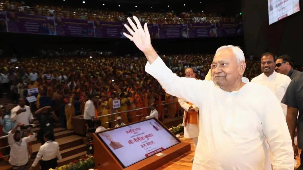 बिहार में नीतीश कुमार की नई सरकार की तैयारी, इस्तीफे और शपथ ग्रहण की तारीखें तय