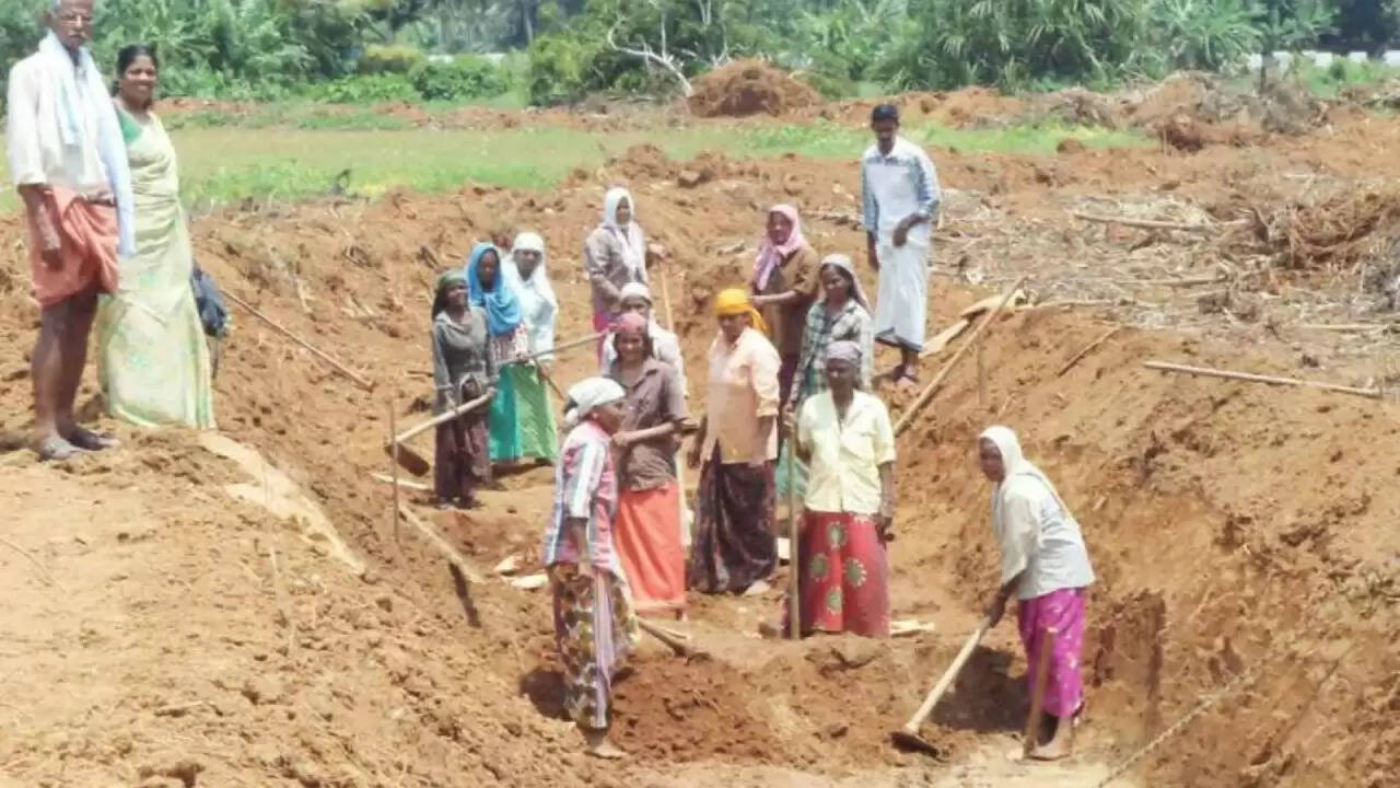 केंद्र सरकार का नया ग्रामीण रोजगार कानून: MGNREGA का स्थान लेगा VB-G RAM G Bill