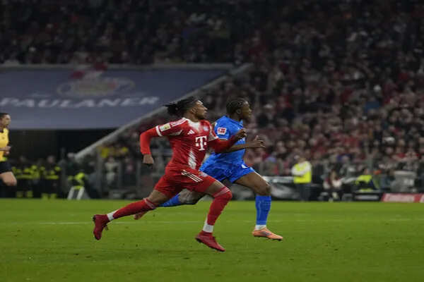 बायर्न म्यूनिख ने लीवरकुसेन को 3-0 से हराकर बुंडेसलीगा में अपनी जीत की लय जारी रखी