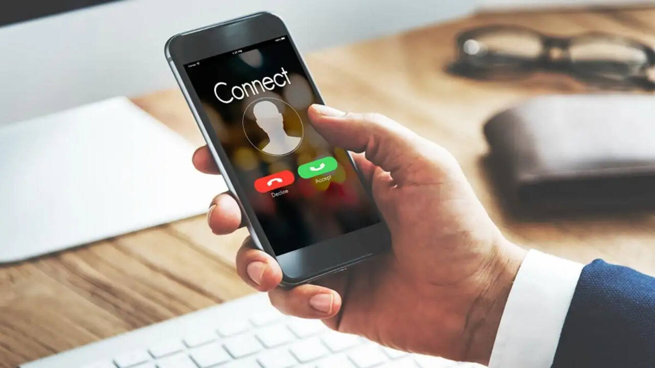 Caller ID Spoofing: साइबर ठगों से बचने के उपाय