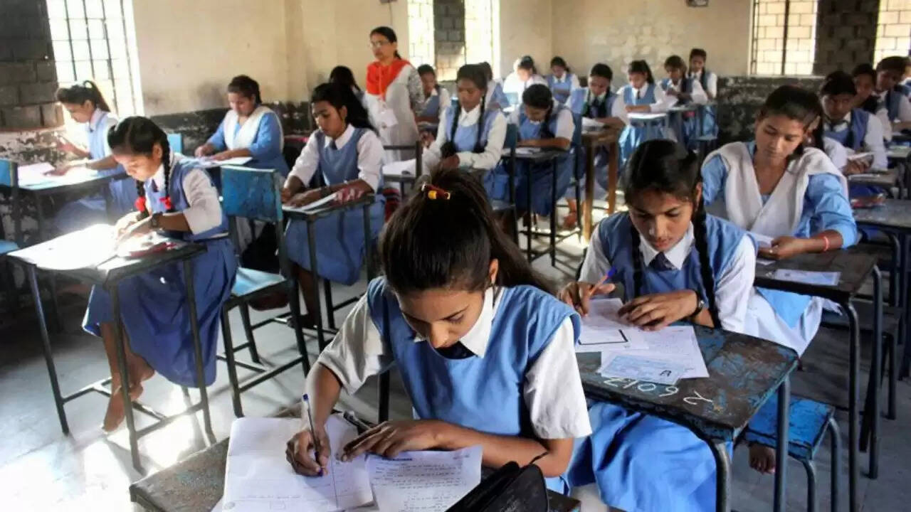 भारत में स्कूल शिक्षा पर खर्च का सर्वेक्षण: सरकारी स्कूलों की स्थिति