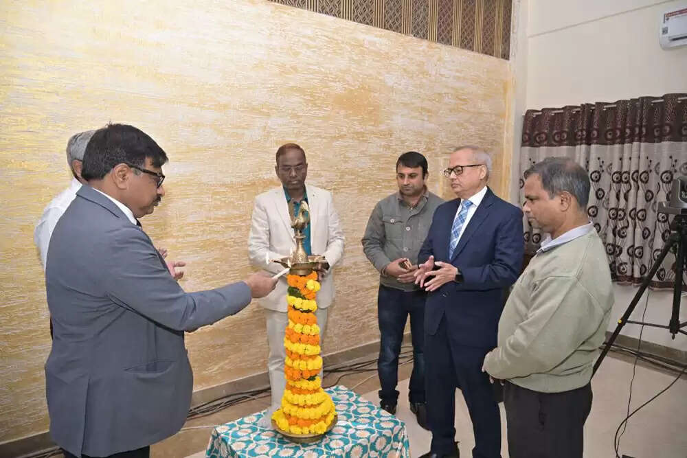 आर्टिफिशियल इंटेलिजेंस और मशीन लर्निंग पर वर्कशॉप का आयोजन