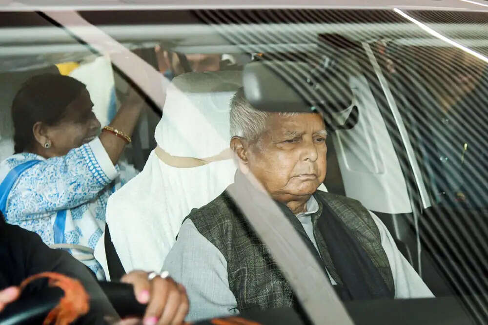 लालू प्रसाद यादव को सुप्रीम कोर्ट से मिली बड़ी झटका, 'लैंड फॉर जॉब' मामले में याचिका खारिज