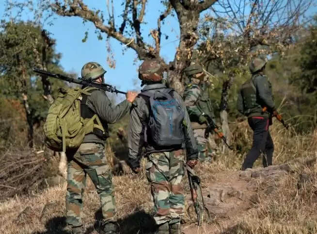 कुलगाम में सुरक्षा बलों ने एक और आतंकवादी को किया ढेर