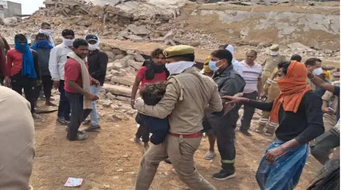 प्रयागराज में कोल्ड स्टोरेज हादसा: अमोनिया गैस टैंक फटने से 9 मजदूरों की मौत