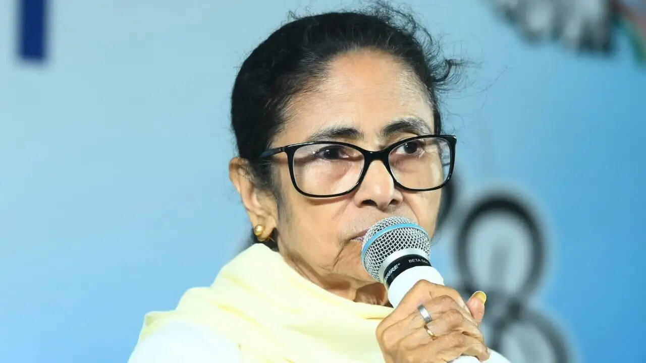 पश्चिम बंगाल में तृणमूल कांग्रेस में असंतोष: क्या है राजनीतिक उथल-पुथल का कारण?