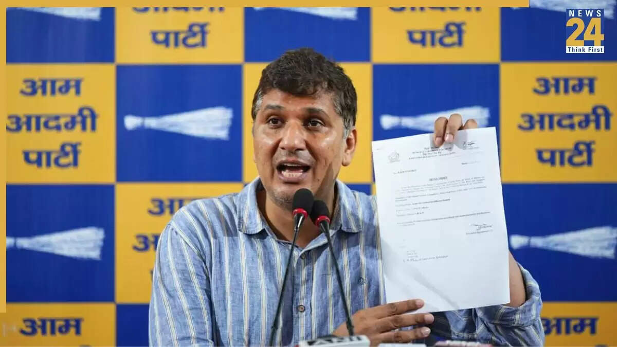 दिल्ली में पीएम मोदी की रैली में भाग लेने से हिचकिचा रहे लोग: आप नेता का आरोप