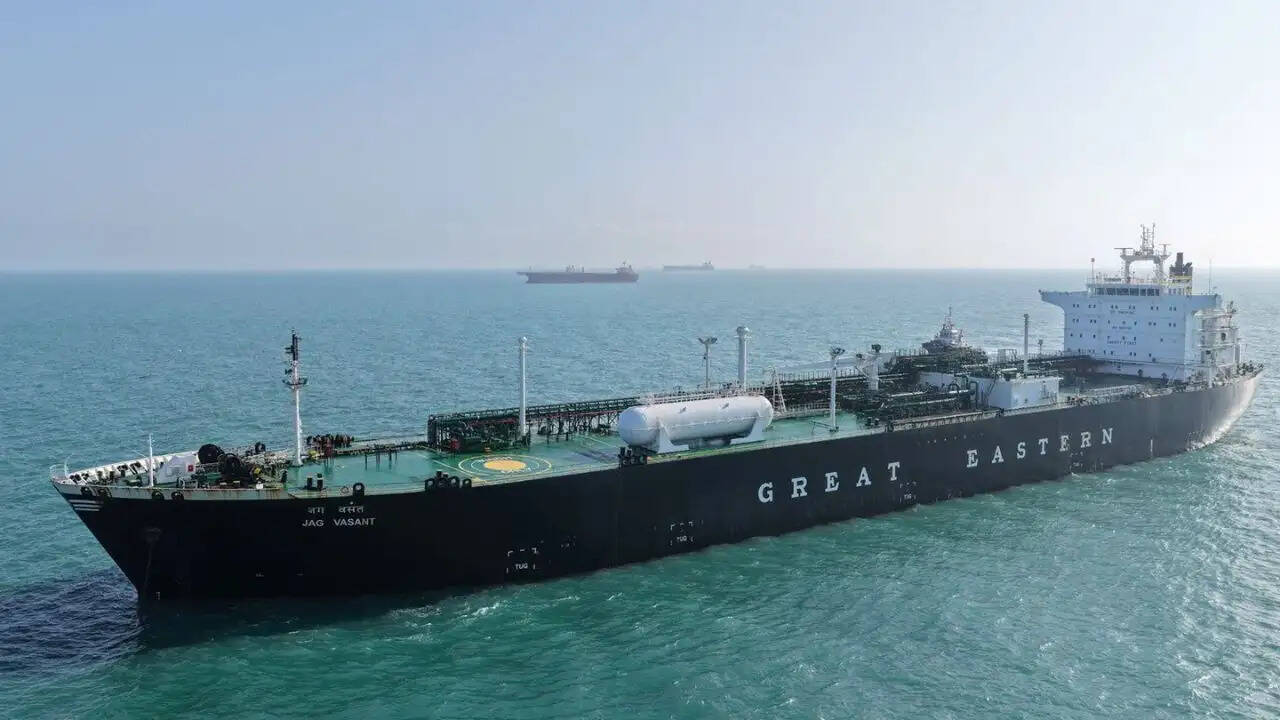भारत का LPG टैंकर ग्रीन सानवी होर्मुज जलडमरूमध्य से गुजर रहा है