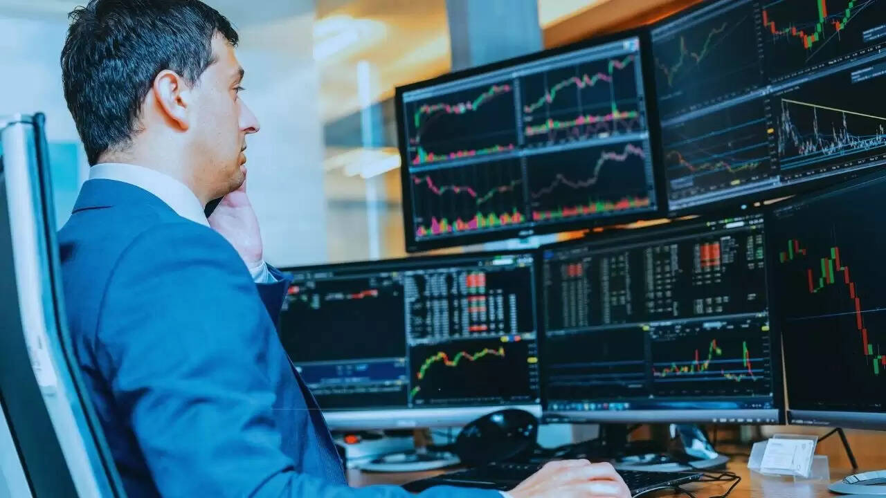 क्या भारतीय शेयर बाजार में निवेश का सही समय आ गया है? जानें क्यों है ये अवसर खास!