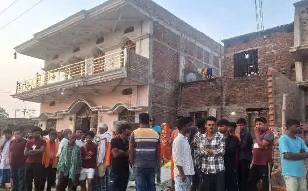 बलिया में परिवारिक विवाद के चलते दो की हत्या, ससुर गंभीर रूप से घायल