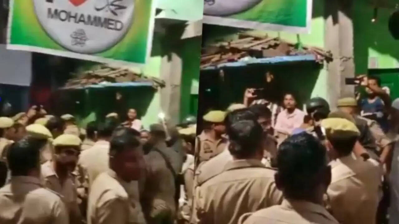 बरेली में पोस्टर विवाद के चलते इंटरनेट सेवाएं निलंबित