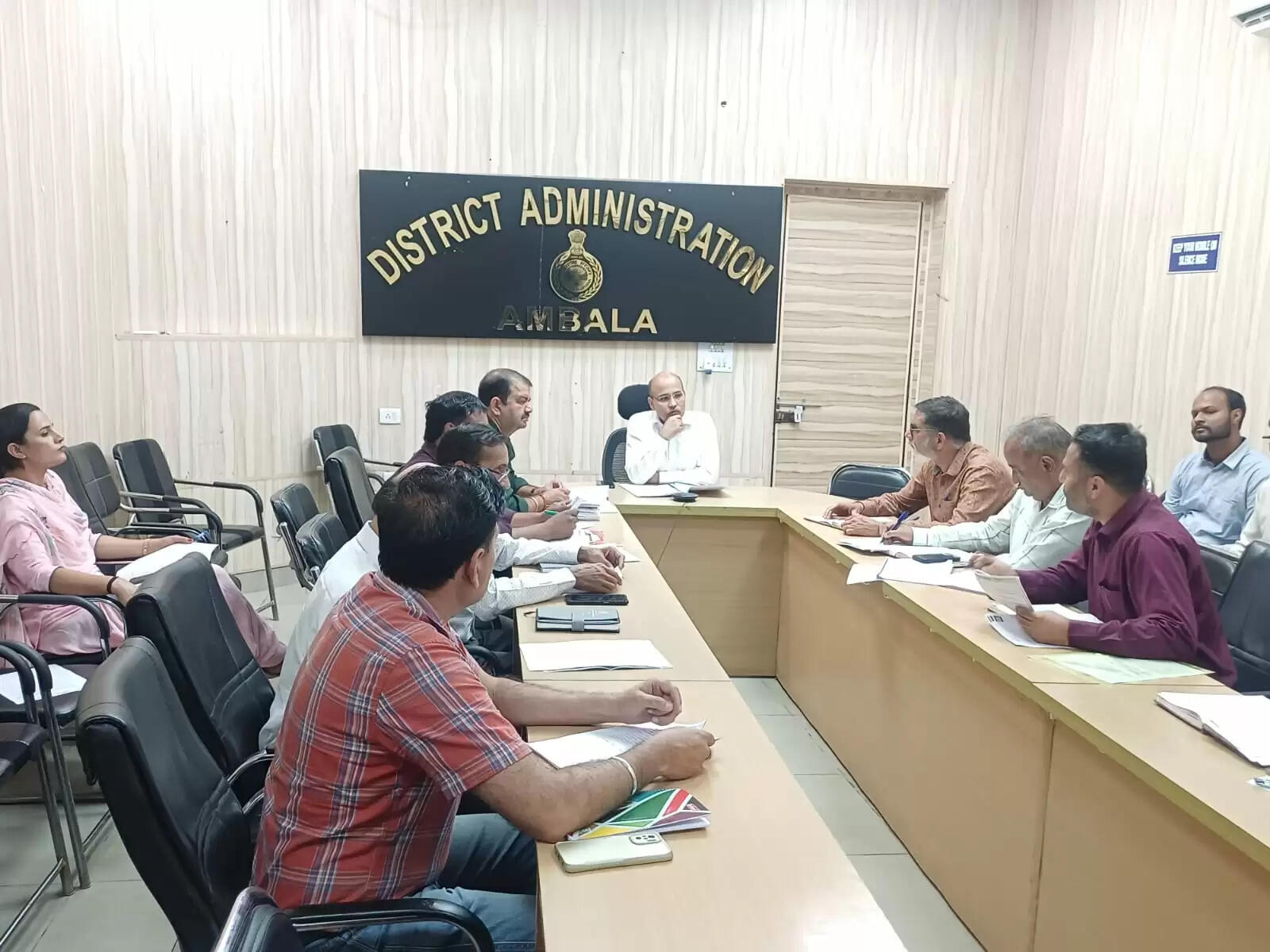 किसानों को फसल बीमा के तहत समय पर वित्तीय सहायता देने की आवश्यकता: एडीसी