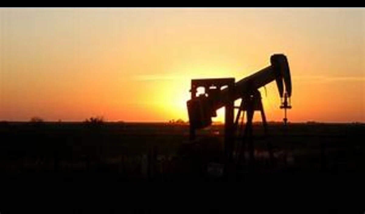 अंतरराष्ट्रीय तेल बाजार में तेजी: वेनेजुएला और रूस-यूक्रेन तनाव का प्रभाव