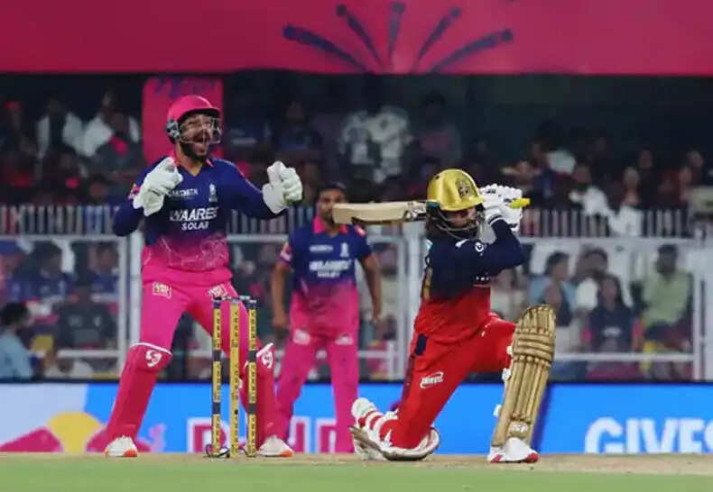 RCB Vs RR: बेंगलुरु ने राजस्थान के लिए 202 रन का लक्ष्य निर्धारित किया