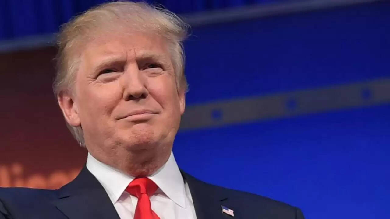 अमेरिका में 31 दिनों का शटडाउन: ट्रंप ने डेमोक्रेट्स पर किया तीखा हमला