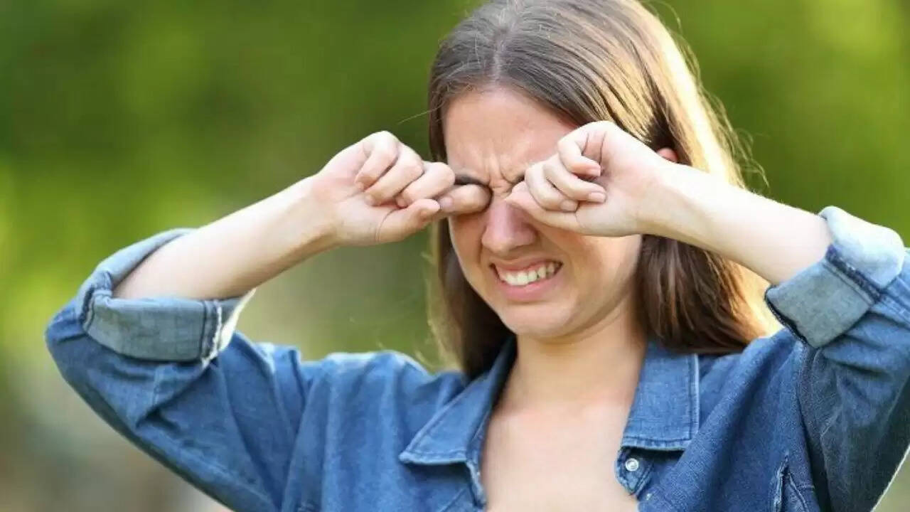 दिल्ली-NCR में वायु प्रदूषण से आंखों की सुरक्षा के उपाय