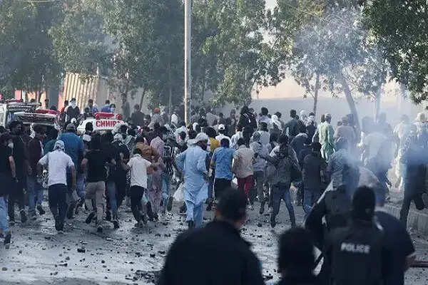 पाकिस्तान में अमेरिकी दूतावास ने वीजा सेवाएं अस्थायी रूप से बंद कीं