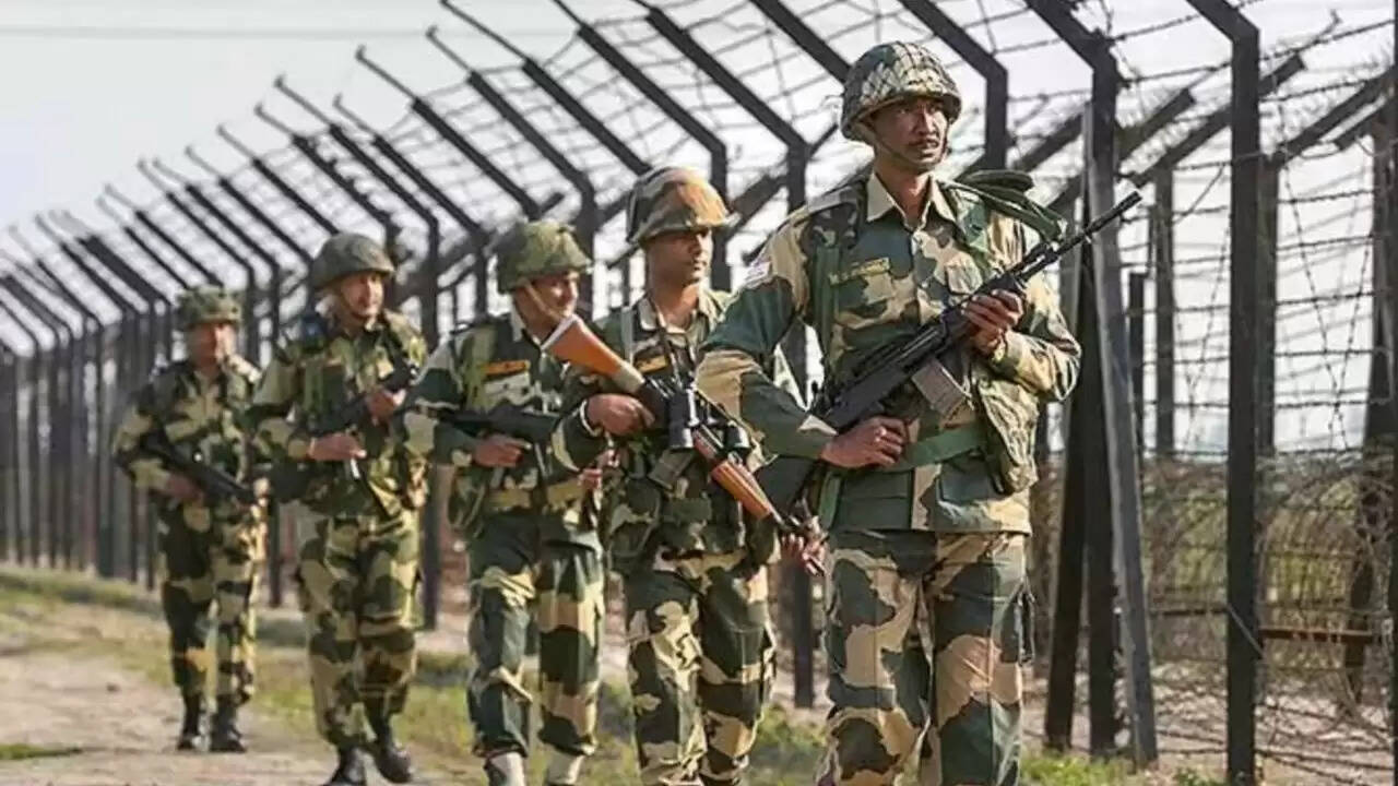 बीएसएफ जवान की बांग्लादेशी सीमा में जबरन खींचने की घटना