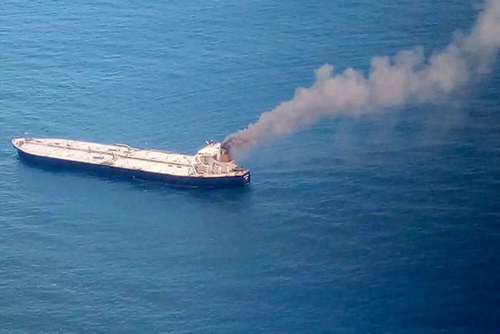 भूमंडलीकरण की चुनौतियाँ: ईरान संकट और वैश्विक अर्थव्यवस्था