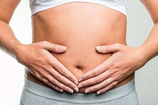 नाभि खिसकने पर अपनाएं ये घरेलू उपाय