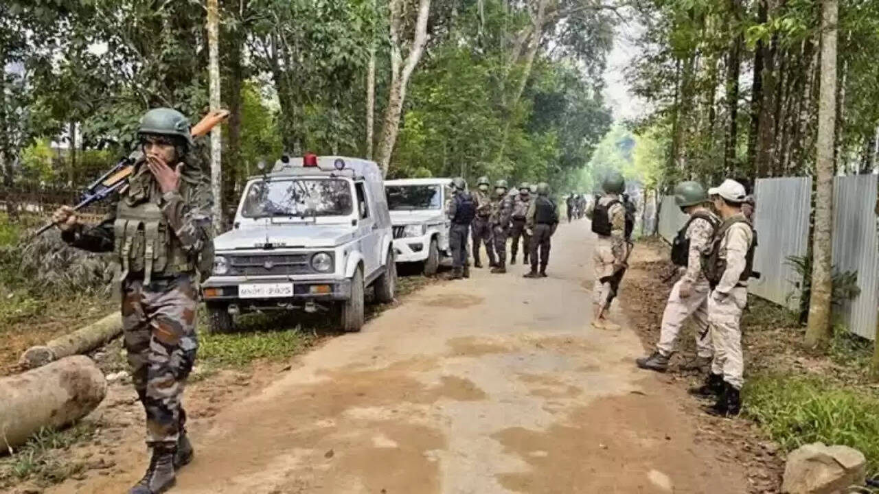 छत्तीसगढ़ में माओवादियों के खिलाफ अभियान: सुरक्षाबलों ने पांच संदिग्धों को किया ढेर