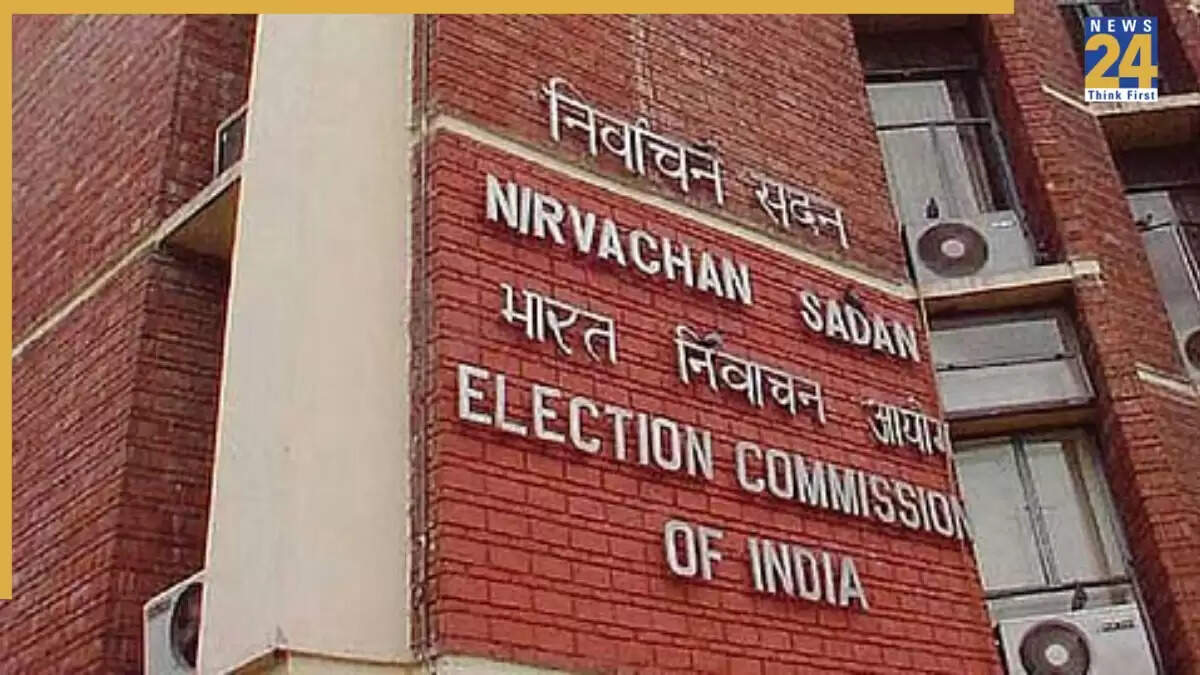 चुनाव आयोग ने तमिलनाडु की 42 राजनीतिक पार्टियों का पंजीकरण रद्द किया
