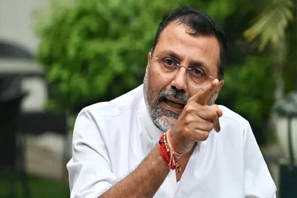 भाषा विवाद में भाजपा सांसद निशिकांत दुबे का विवादास्पद बयान