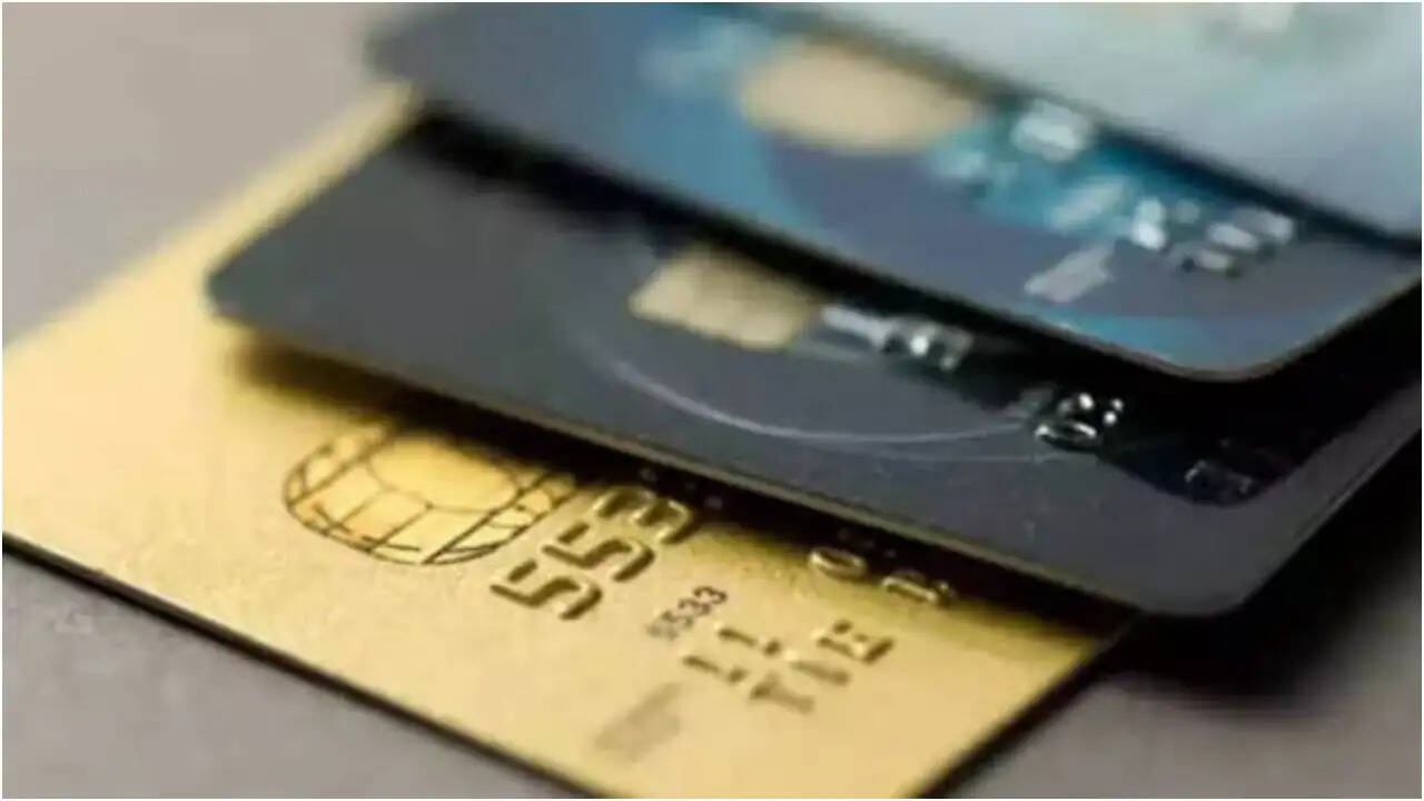 क्रेडिट कार्ड बिल न चुकाने पर क्या होता है? जानें जरूरी बातें
