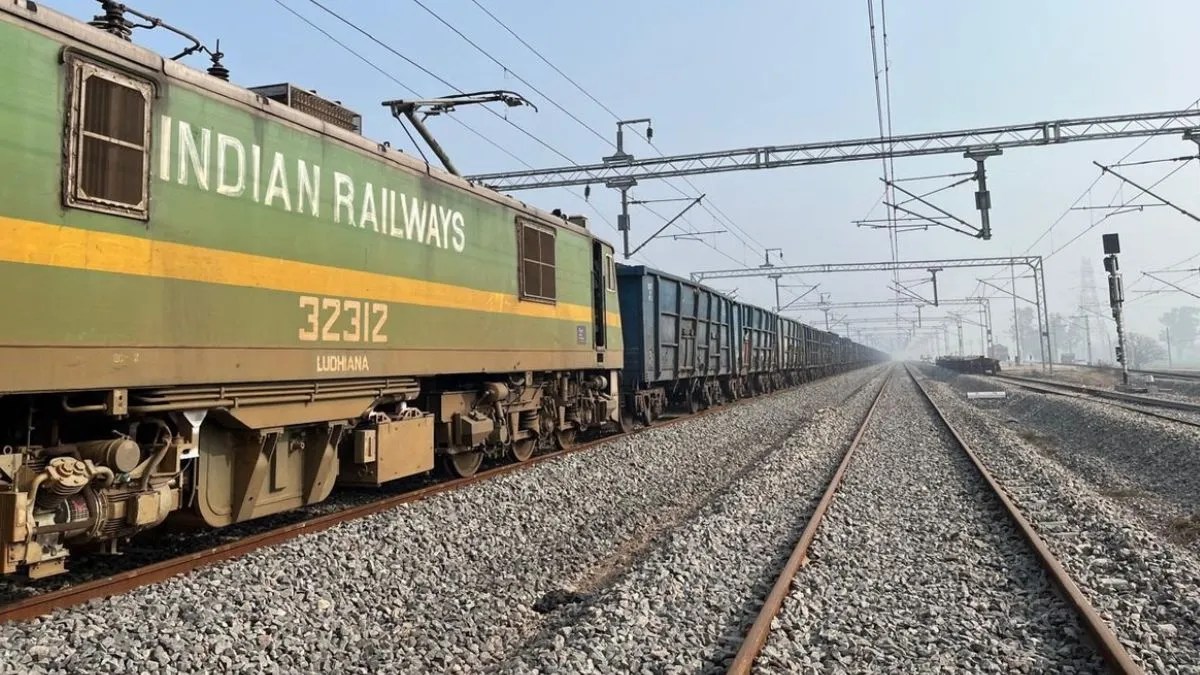 डीएफसीसीआईएल कॉरिडोर: मालगाड़ियों के संचालन में नई संभावनाएं