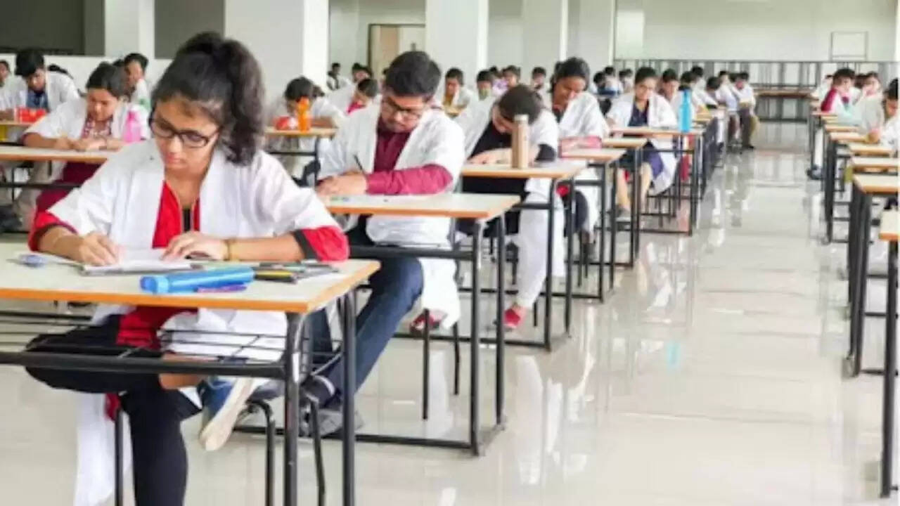नीट-पीजी 2025 परीक्षा की नई तिथि: सर्वोच्च न्यायालय ने दी मंजूरी