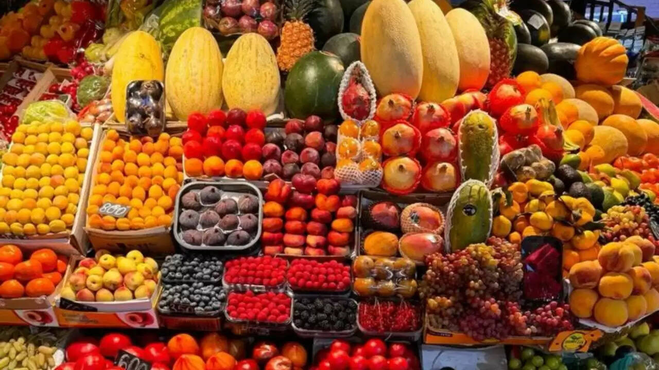 शाम के समय किन फलों से करें परहेज: जानें स्वास्थ्य के लिए सही विकल्प