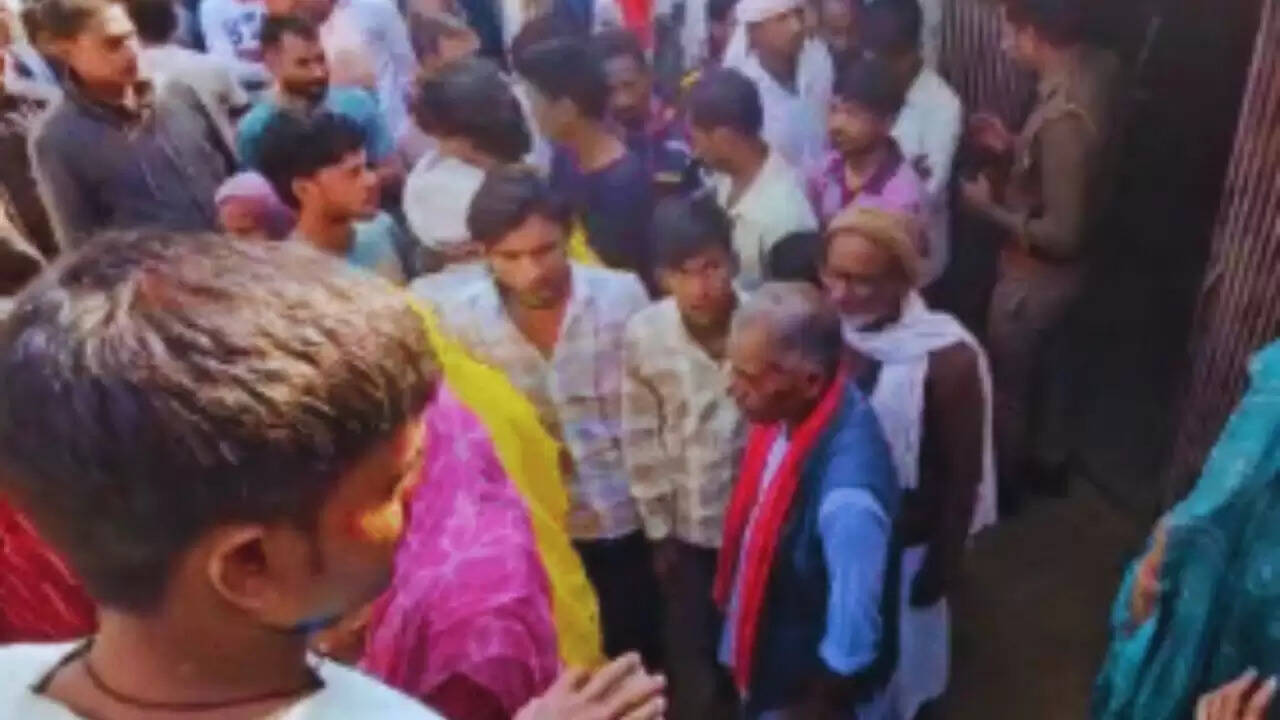 दुमका में दिल दहला देने वाली घटना: पिता ने पत्नी और बच्चों की हत्या के बाद खुदकुशी की