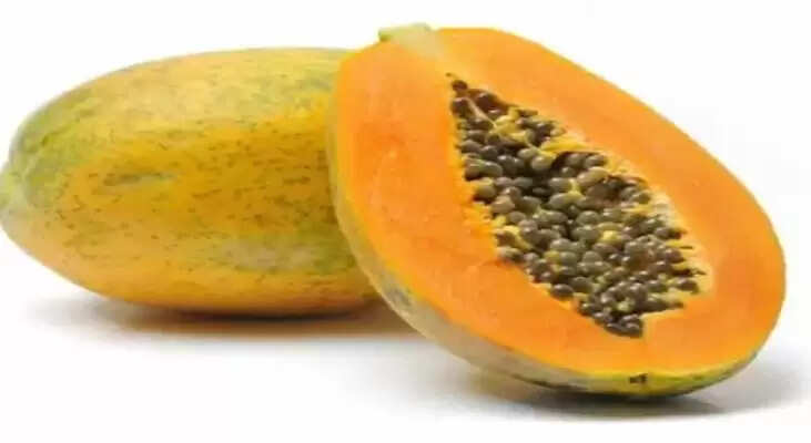 पपीते के अद्भुत फायदे: जानें कैसे यह आपकी सेहत को सुधार सकता है