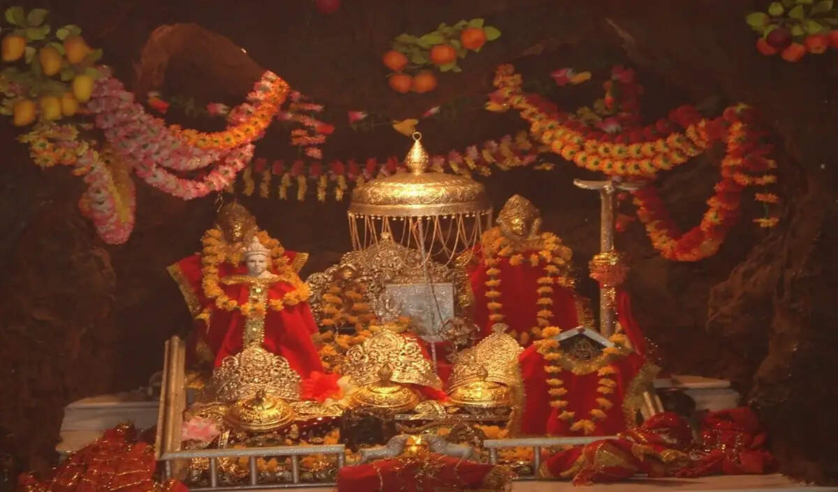 वैष्णों देवी यात्रा की तैयारी: जानें जरूरी जानकारी