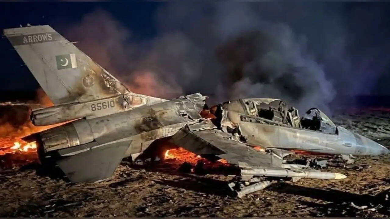 जलालाबाद में पाकिस्तानी लड़ाकू विमान की दुर्घटना: पायलट हिरासत में